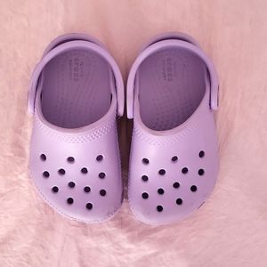 Toddler crocs